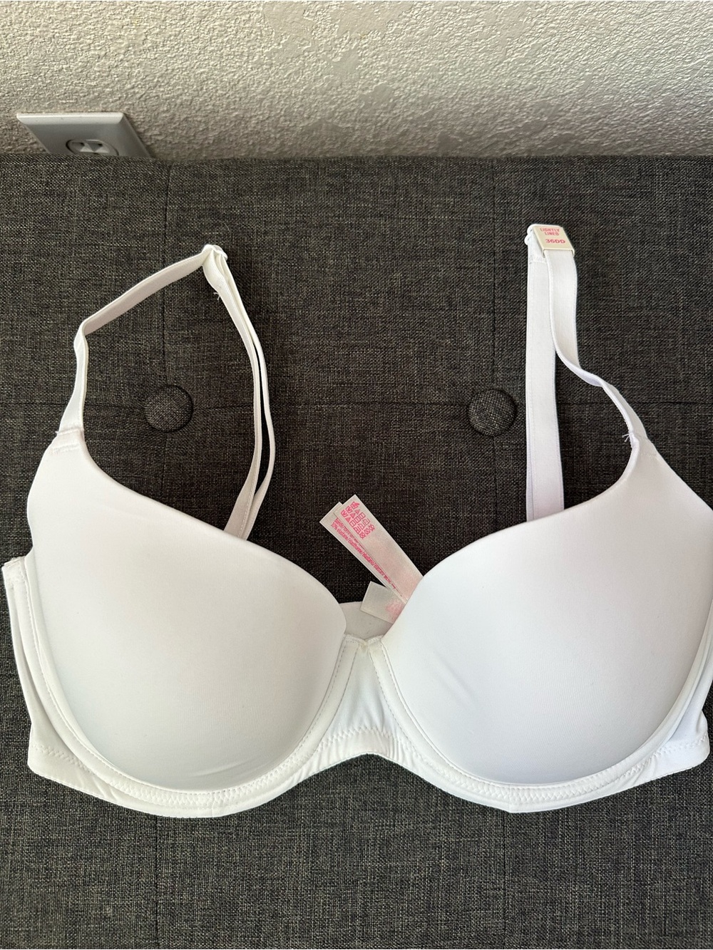 PINK Victoria's Secret Smooth White Everyday Bra